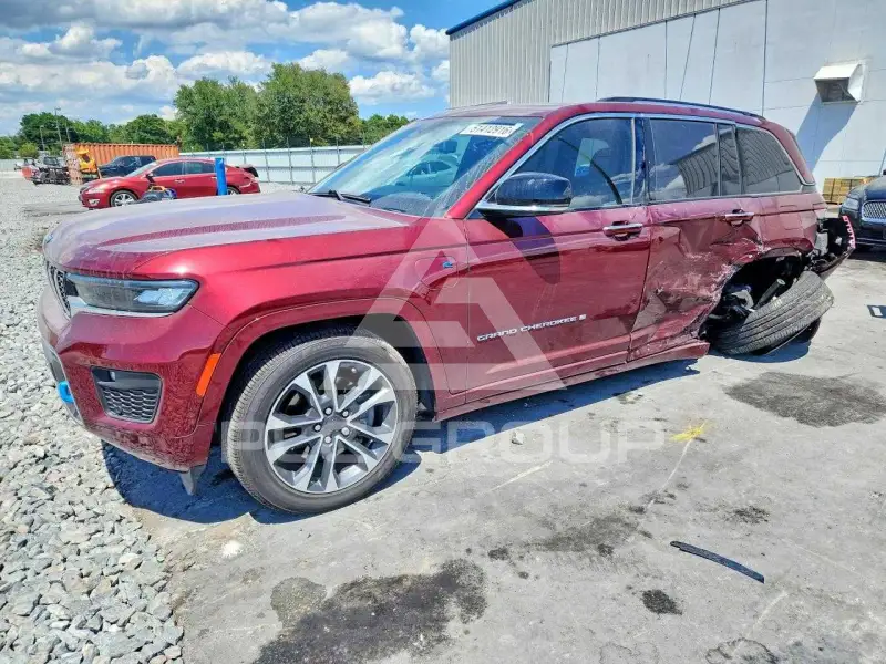 2023 Jeep CHEROKEE фото