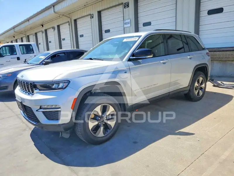 2023 Jeep CHEROKEE фото