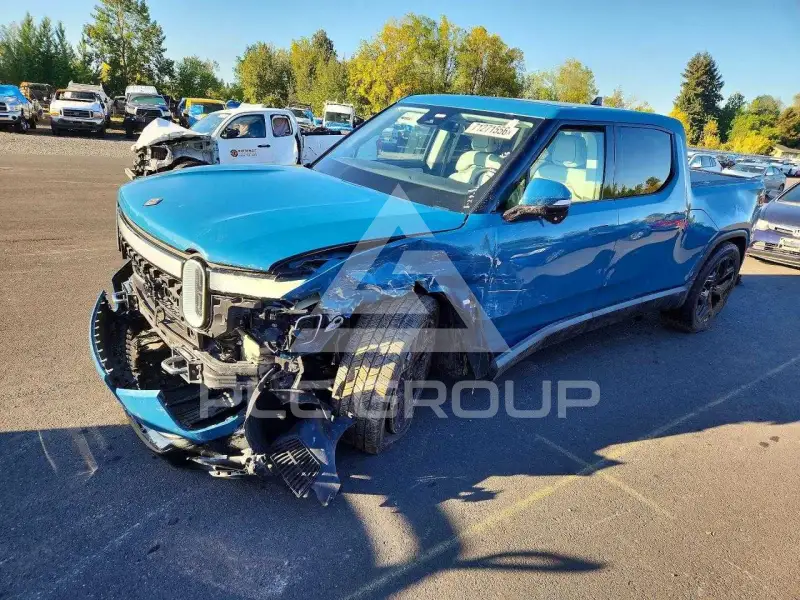 2023 Rivian R1T фото