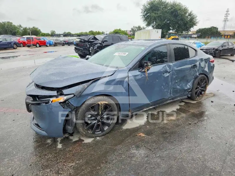 2023 Mazda 3 photo