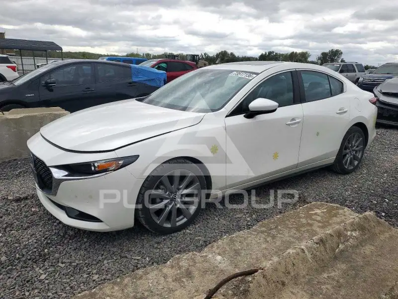 2023 Mazda 3 photo