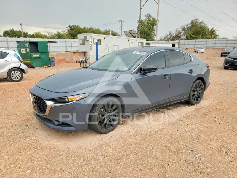 2023 Mazda 3 фото
