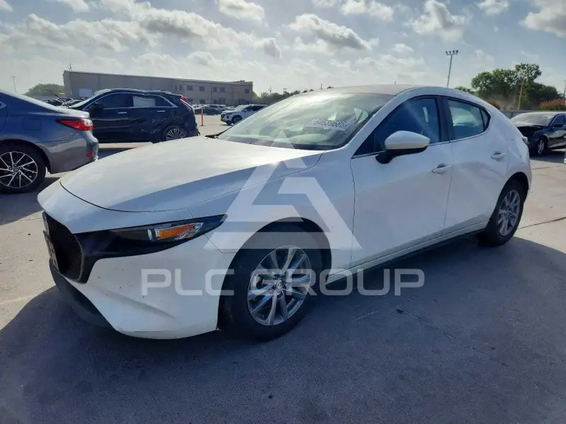2023 Mazda 3 photo