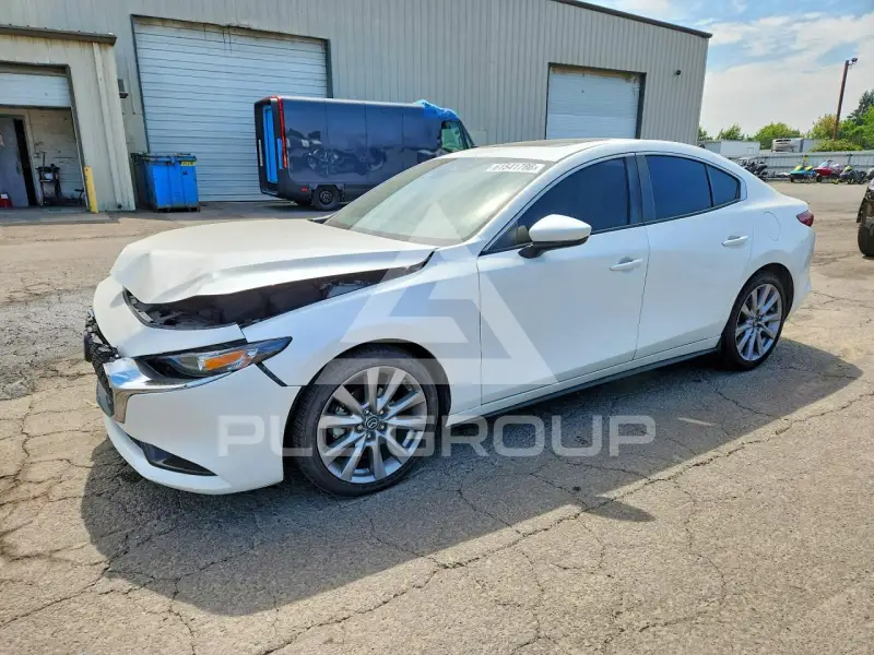 2023 Mazda 3 фото