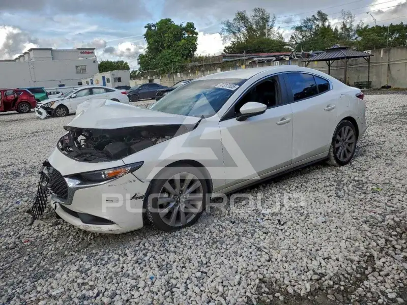 2023 Mazda 3 фото