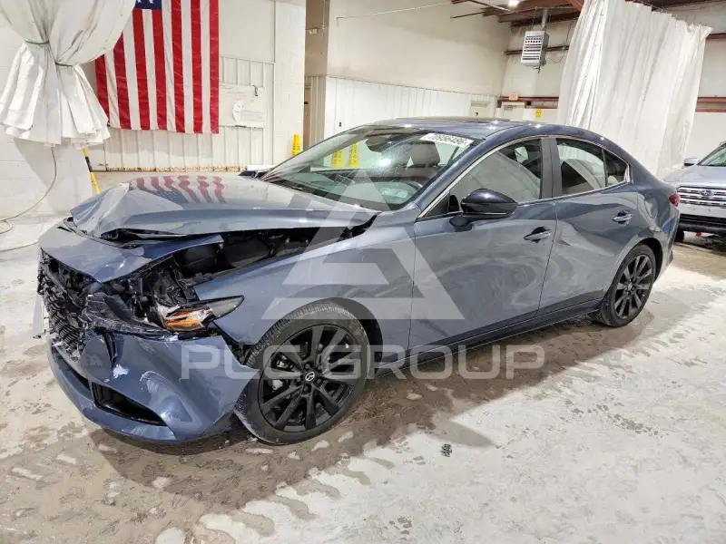 2023 Mazda 3 photo