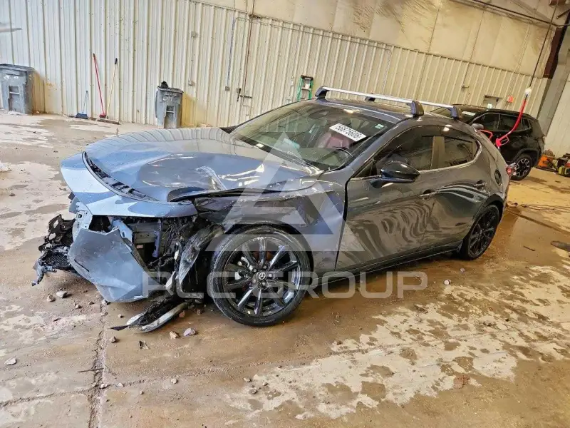 2023 Mazda 3 photo