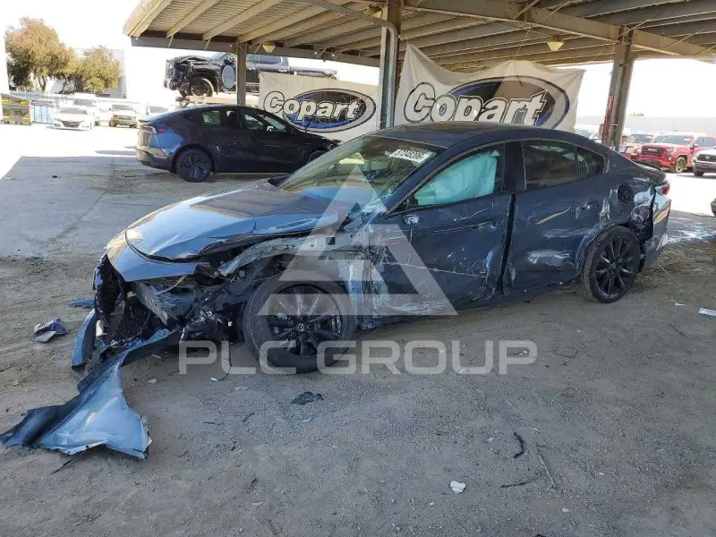 2023 Mazda 3 photo