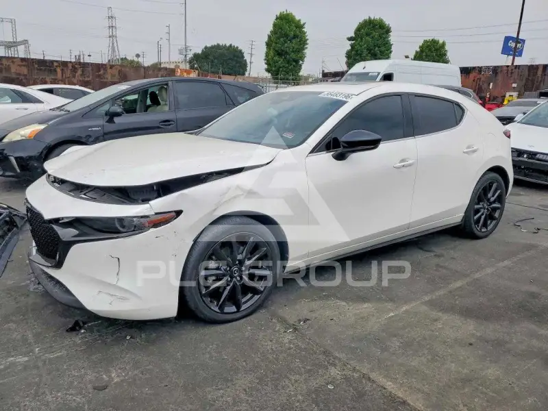 2023 Mazda 3 photo