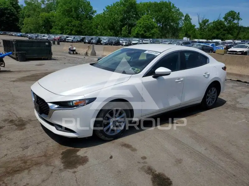 2023 Mazda 3 photo