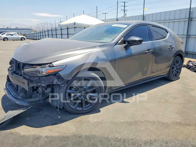 2023 Mazda 3 photo