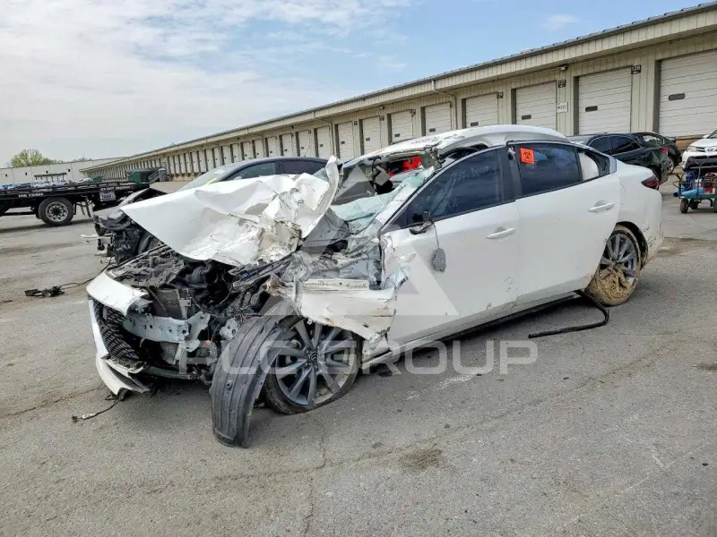 2023 Mazda 3 фото