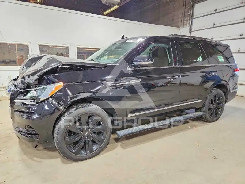 2023 Lincoln NAVIGATOR photo