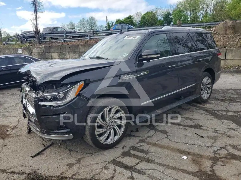 2023 Lincoln NAVIGATOR photo