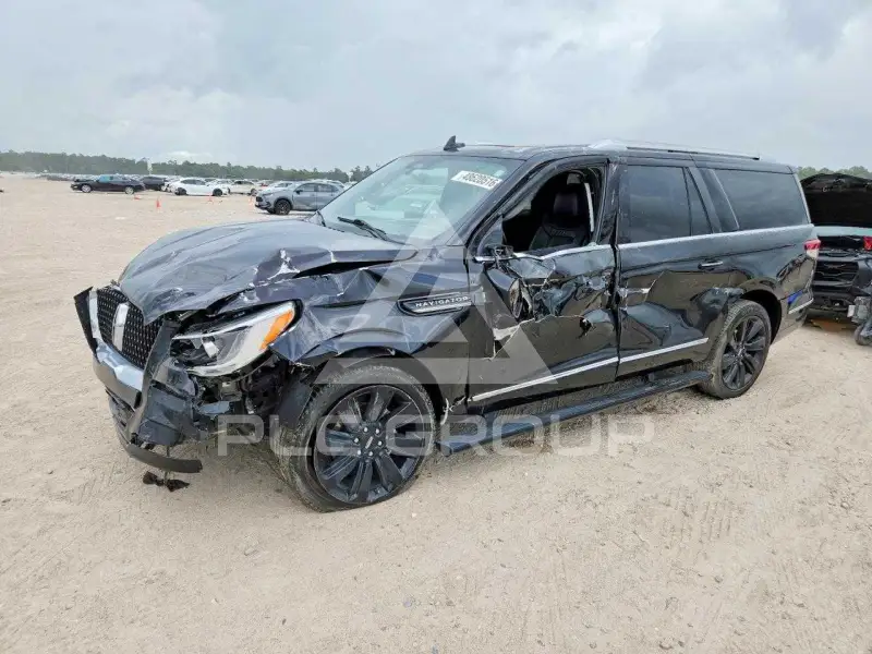 2023 Lincoln NAVIGATOR photo