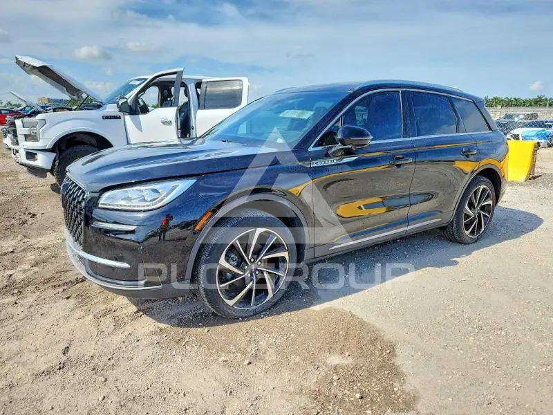 2023 Lincoln CORSAIR photo