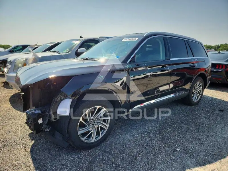 2023 Lincoln AVIATOR photo