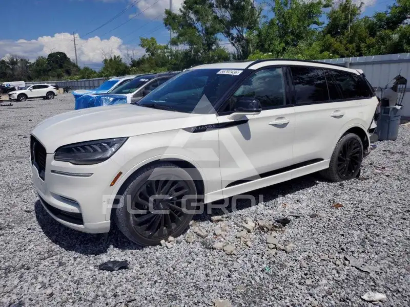 2023 Lincoln AVIATOR photo