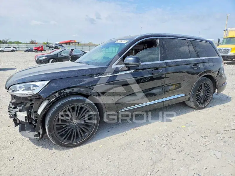 2023 Lincoln AVIATOR photo