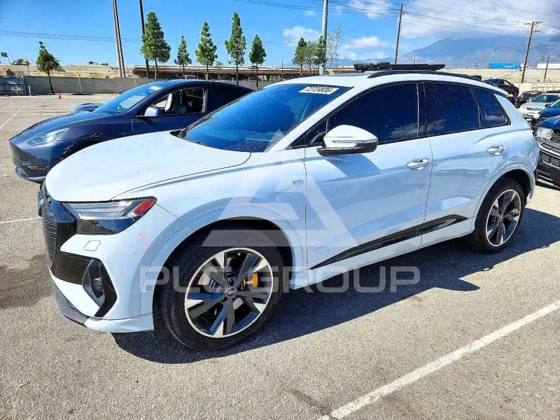2023 Audi E-TRON фото