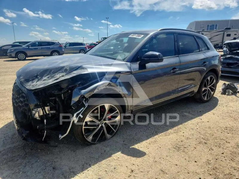 2023 Audi SQ5 фото