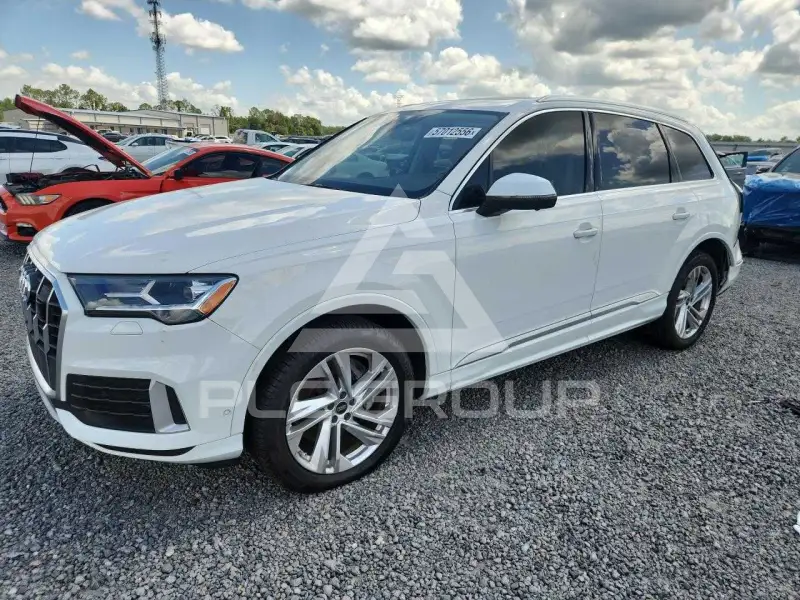 2023 Audi Q7 фото