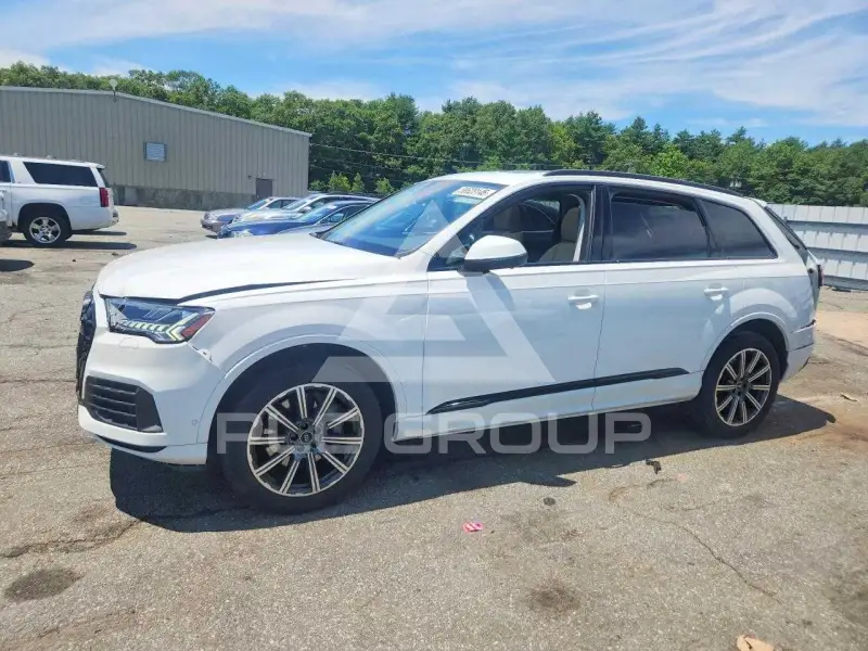 2023 Audi Q7 фото