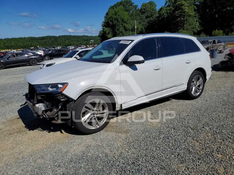 2023 Audi Q7 фото