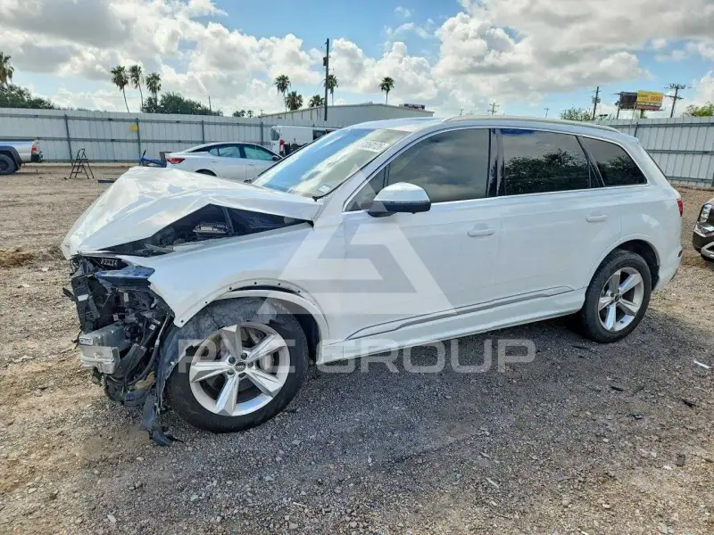 2023 Audi Q7 фото