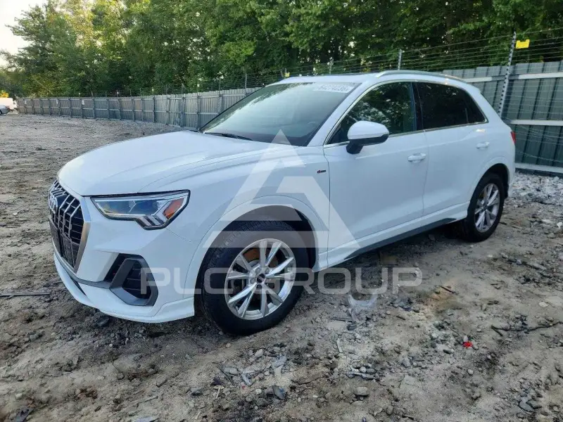 2023 Audi Q3 фото