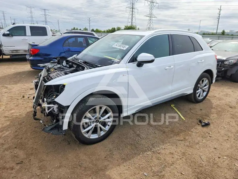 2023 Audi Q3 фото