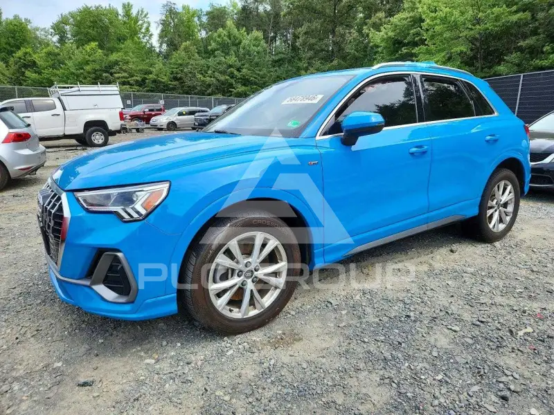 2023 Audi Q3 фото