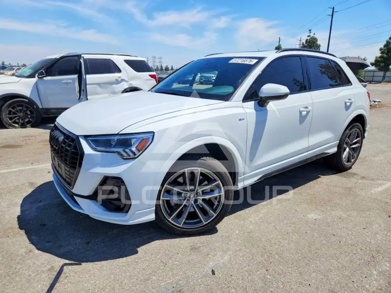 2023 Audi Q3 фото