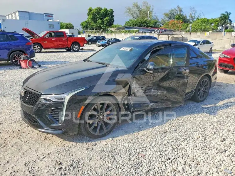 2023 Cadillac CT4 фото
