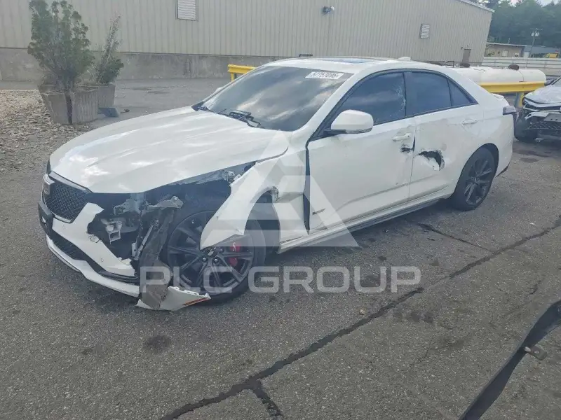 2023 Cadillac CT4 фото