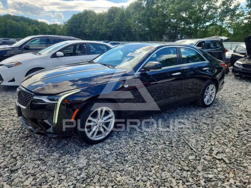 2023 Cadillac CT4 photo