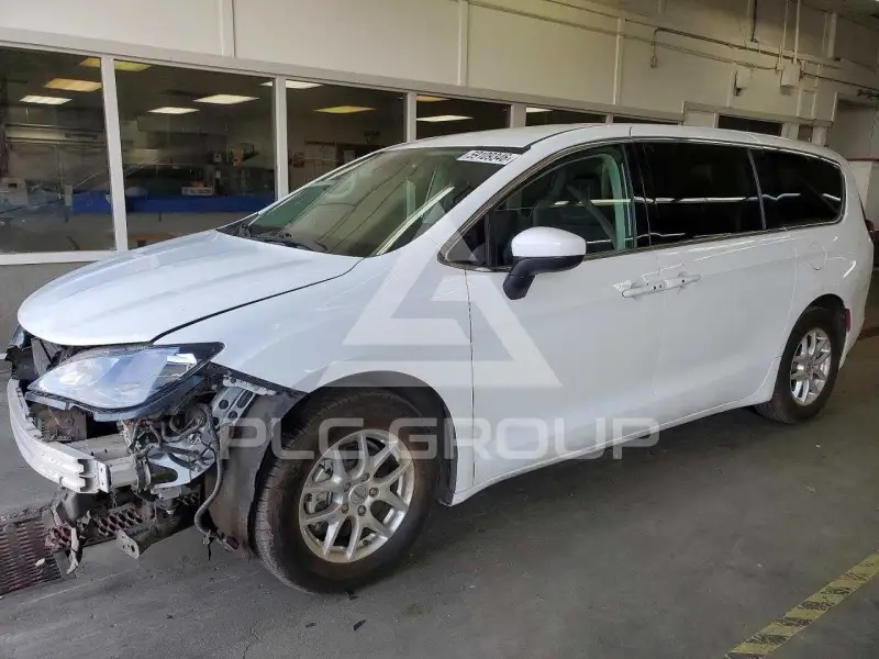 2023 Chrysler Pacifica photo