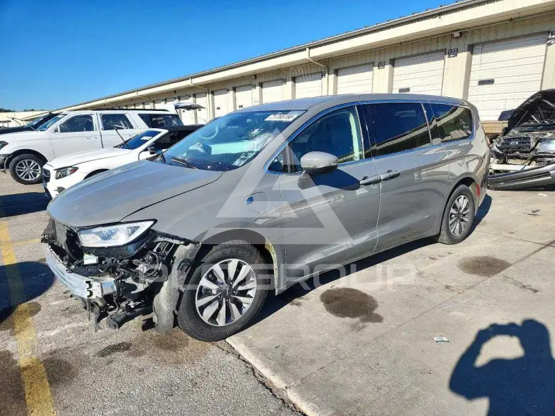 2023 Chrysler PACIFICA photo