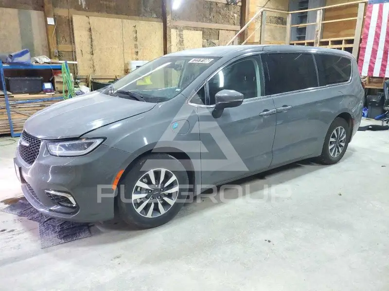 2023 Chrysler PACIFICA photo