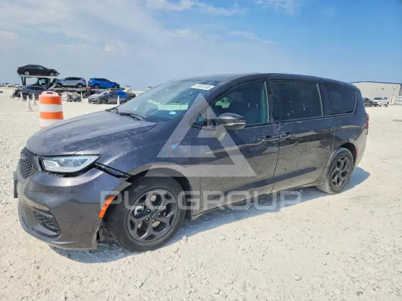 2023 Chrysler PACIFICA фото