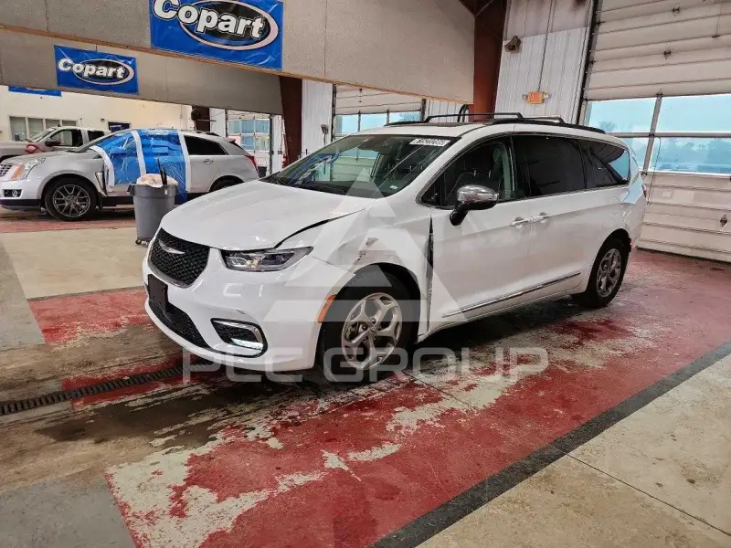 2023 Chrysler PACIFICA фото