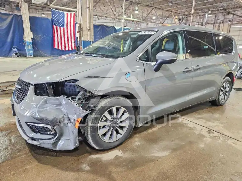 2023 Chrysler PACIFICA photo