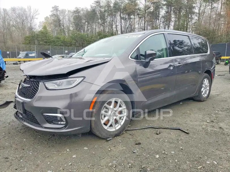 2023 Chrysler PACIFICA photo
