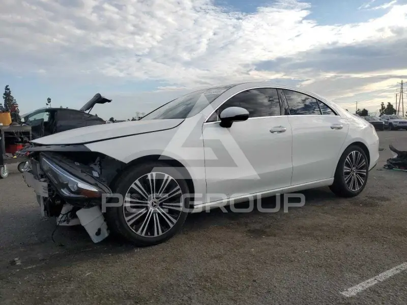2023 Mercedes Benz CLA-Class фото