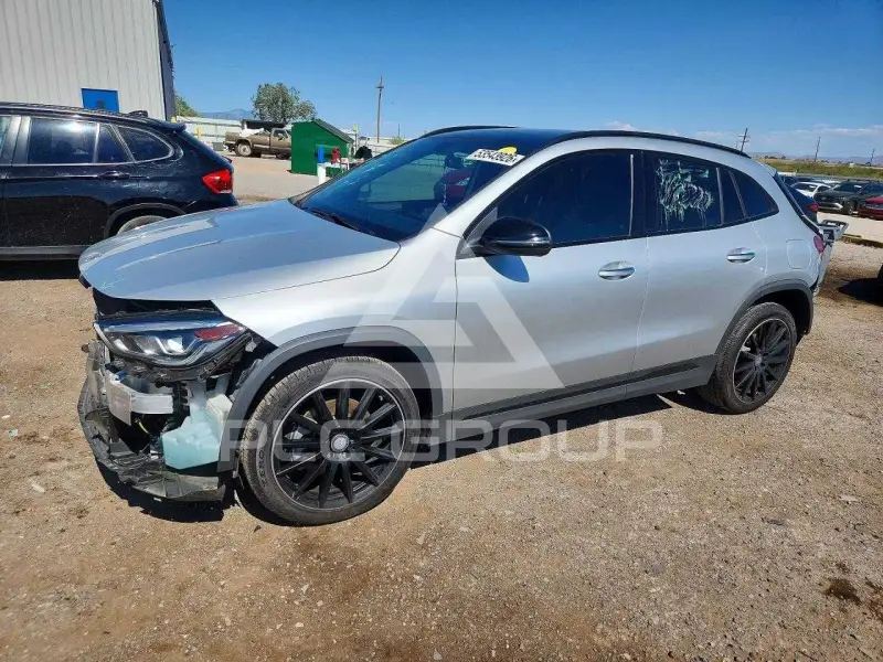 2023 Mercedes Benz GLA-Class фото