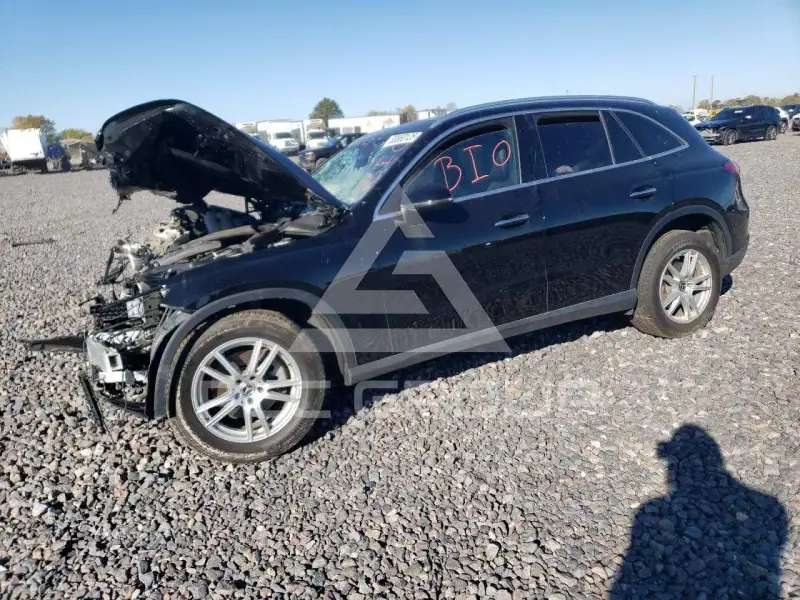 2023 Mercedes Benz GLC-Class фото