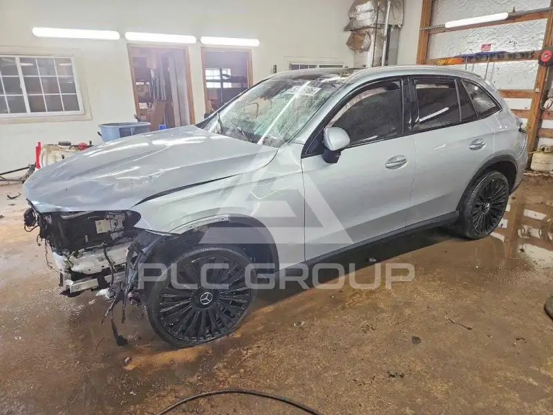 2023 Mercedes Benz GLC-Class photo