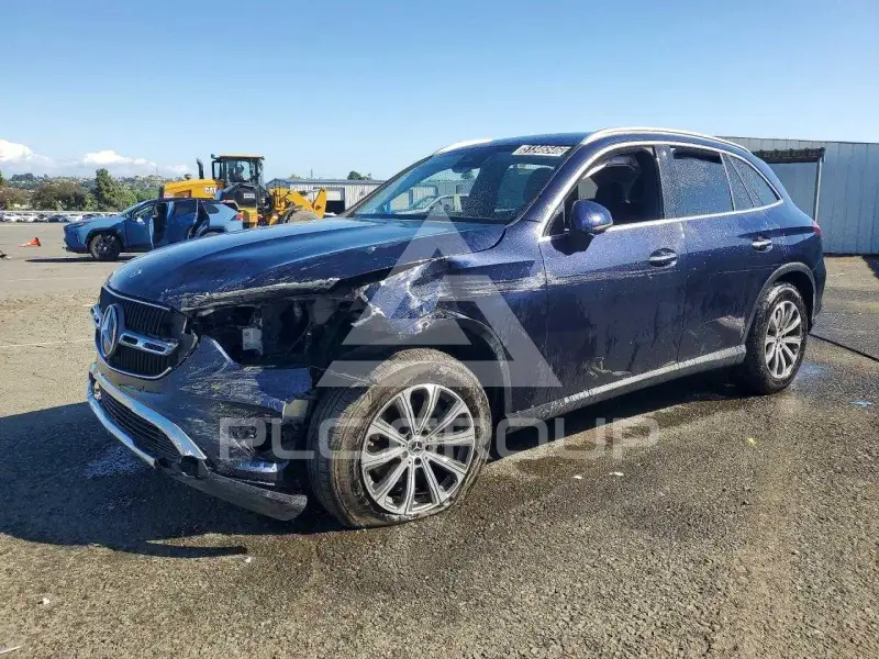2023 Mercedes Benz GLC-Class photo