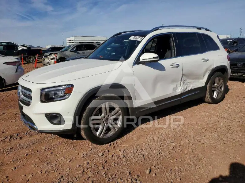 2023 Mercedes Benz GLB photo