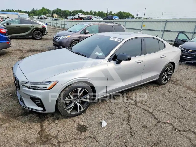 2023 Volvo S60 фото